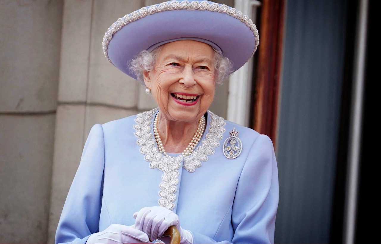 Queen Elizabeth II and the Quiet Power of a Deck of Cards